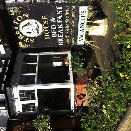 Stretton House Acomodação com café da manhã Stratford-upon-Avon Exterior foto